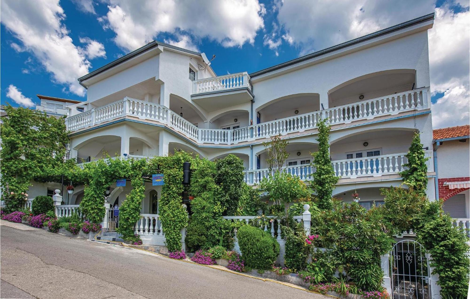 1 Bedroom Cozy Apartment In Crikvenica Exterior photo
